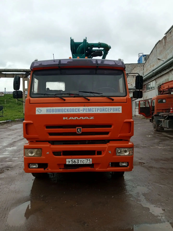 360283-Реализация автобетононасоса EVERDIGM 37 ZX на шасси КАМАЗ-6520, 2015 г.в.