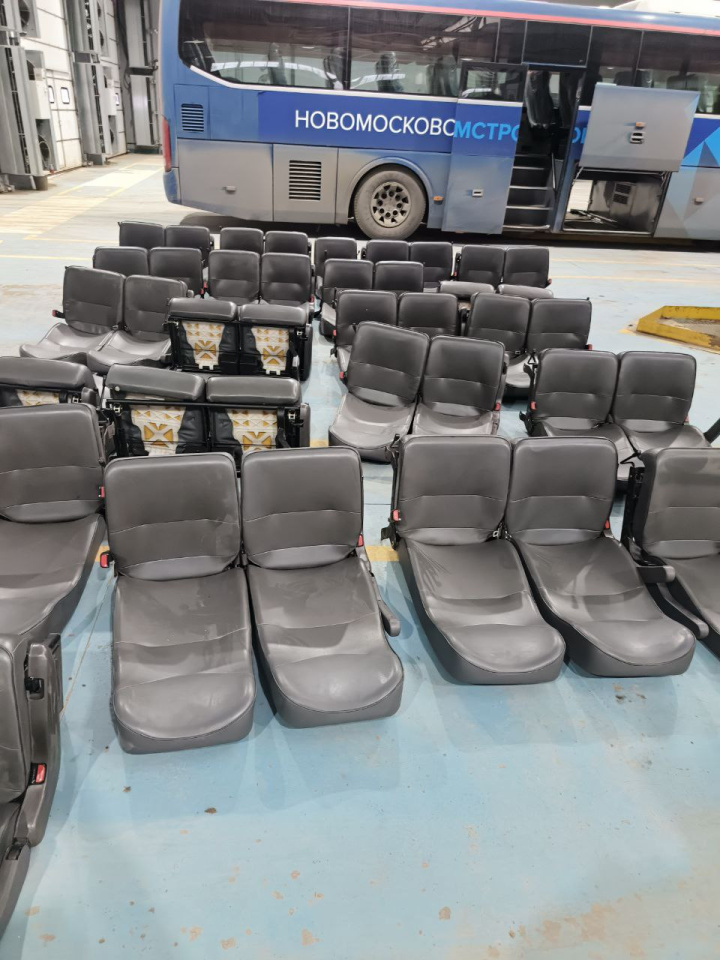 338257-Реализация сидений автобуса Hyundai Universe Luxury, 2012 г.в.