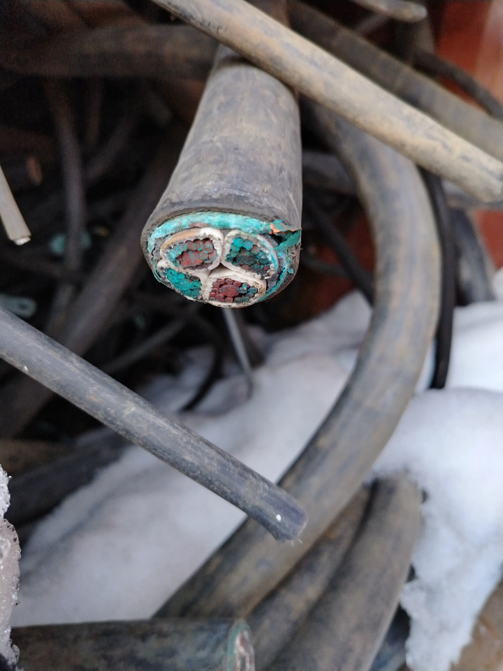 345475-Лом медного кабеля в изоляции 19 тонн ООО "ЕвроХим-Усольский калийный комбинат"