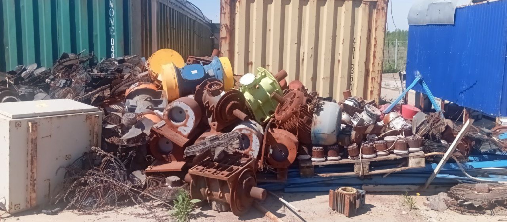 345324-Лом электродвигателей(медь) 11,69 тонн ООО "ЕвроХим-Усольский калийный комбинат"