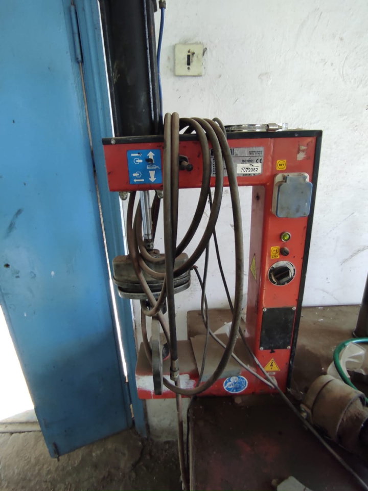 254073-Станок вулканизатор Corchi  (1997 г.в) в СК ст. Старовеличковская