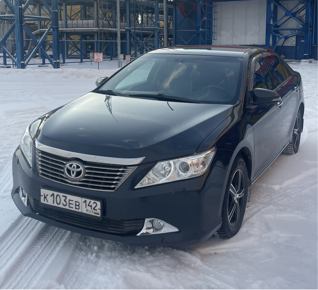 Автомобиль Тойота Камри 2014г