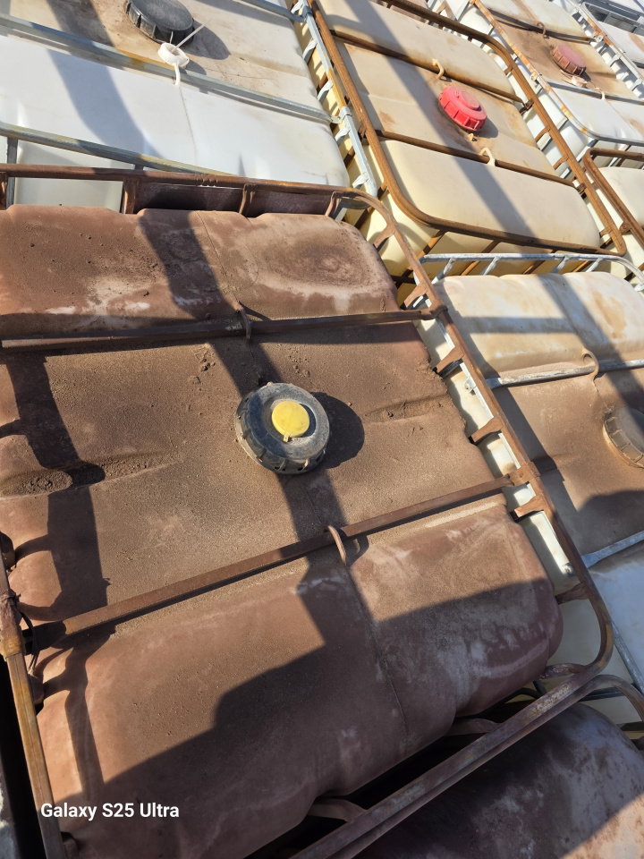 342959 - ЕМКОСТЬ ЕВРОКУБ 1000Л (2000200403) в обрешетке - б\у