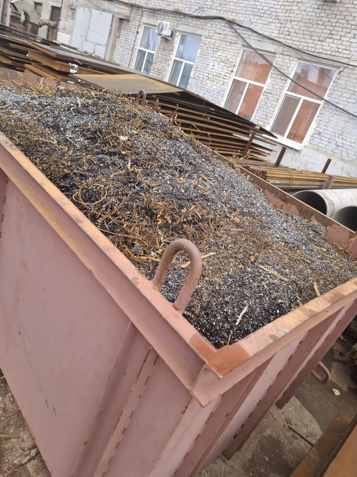 330282 - Лом черных металлов (16А - 30т) АО "Березниковский механический завод"