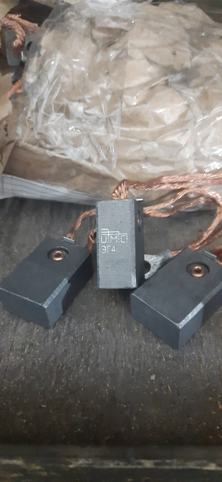 Э/ЩЕТКА ЭГ4 16*25*35 К1-2 ПЩ1-4 L150 НК2