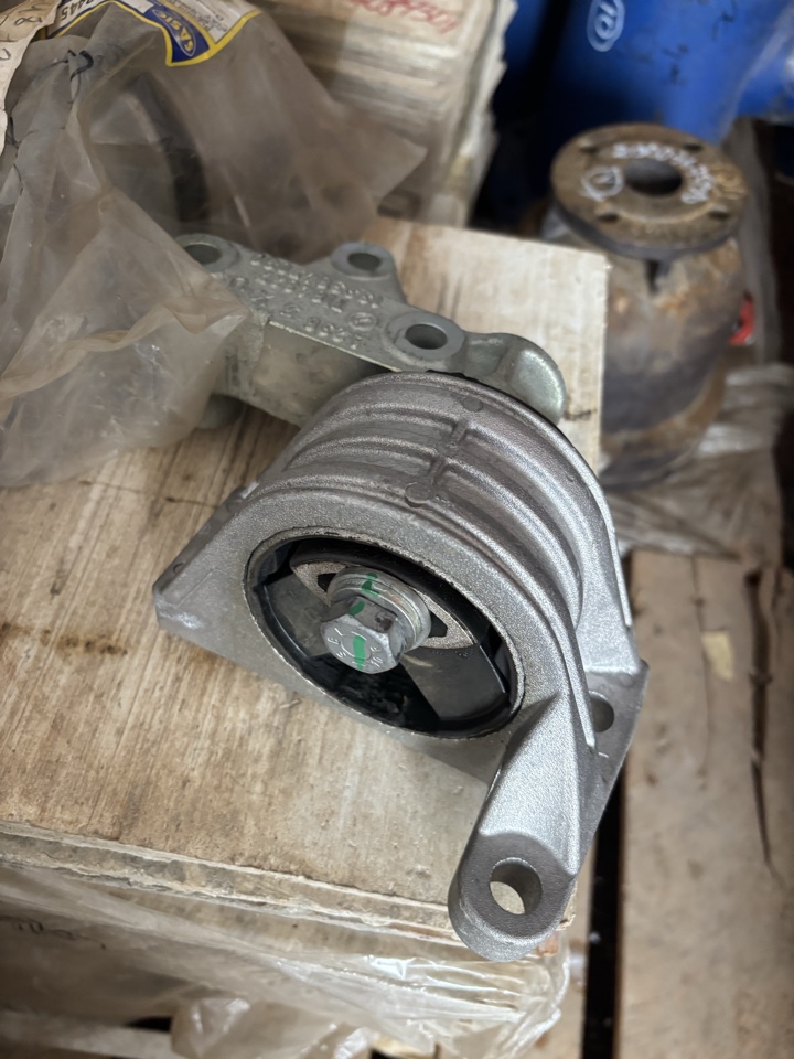 КОЛОДКА ТОРМОЗНАЯ 0986494048