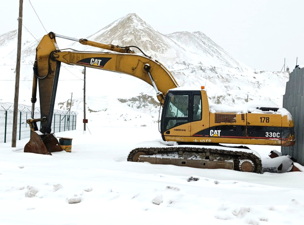 268700-ЭКСКАВАТОР ГУСЕНИЧНЫЙ ДОРОЖНО-СТРОИТЕЛЬНЫЙ CAT 330C Гар. №731 [1147ку) (Зав. №CATO330CPJAB00731)