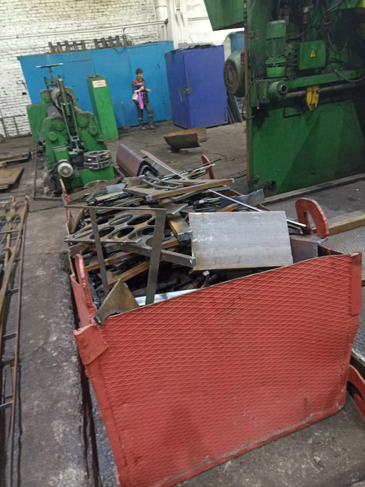 344242-Лом черных металлов 530 тонн филиала "ЕСК СУЭК" -  "Бородинский РМЗ"