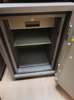 333446-СЕЙФ ОГНЕСТОЙКИЙ VALBERG FRS-67T CL. ИНВ№: 1200-800000083503-0000 (ООО "СГК" , г..Москва)