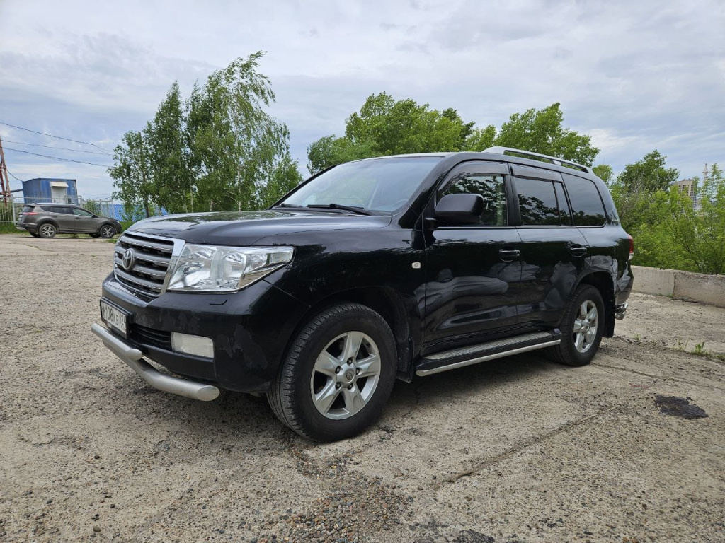 Автомобиль Toyota Land Cruiser 200, г/н P 108 KB 124, 2011 г.в.