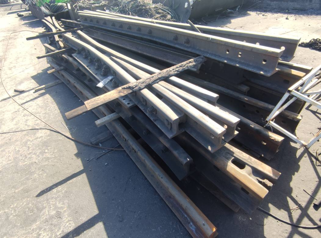 345969-Лом черных металлов (рельсы) 208 тн. Рефтинская ГРЭС, АО "Кузбассэнерго" 2 кв. 2026 года 