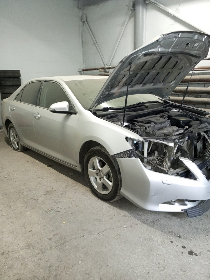 276865-Автомобиль Toyota Camry 2014 года выпуска (после ДТП)