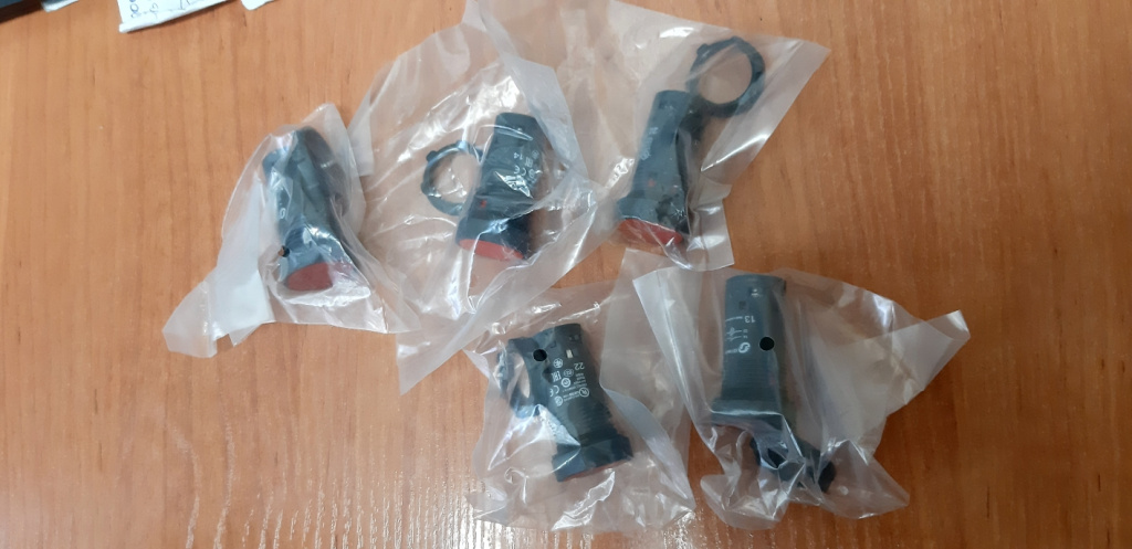 КНОПКА 22ММ NO+NC КРАСНЫЙ XB7NA45