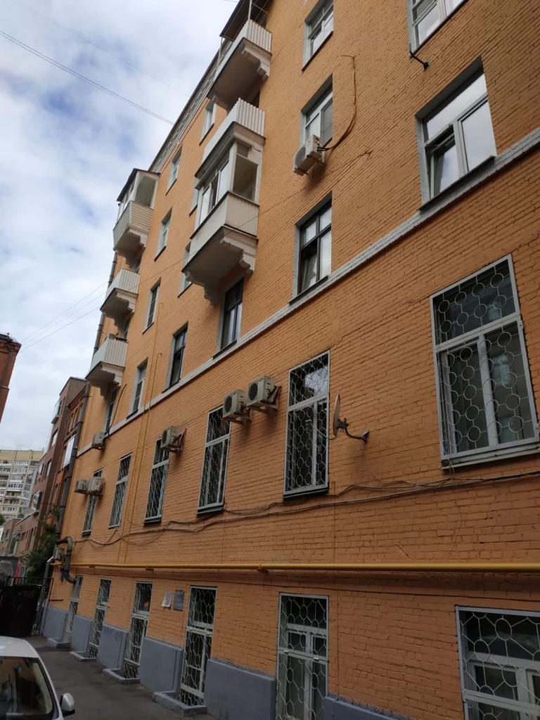 179285 - Трехкомнатная квартира в центре Москвы: 75,2 м2, р-н Хамовники-0