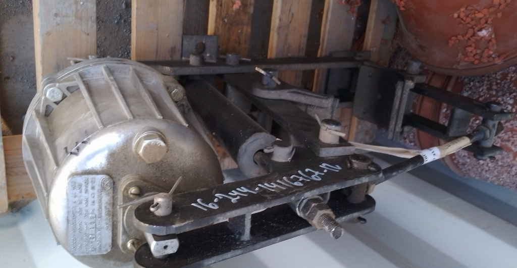 ТОРМОЗ КОЛОД ТКГ-200 220/380В