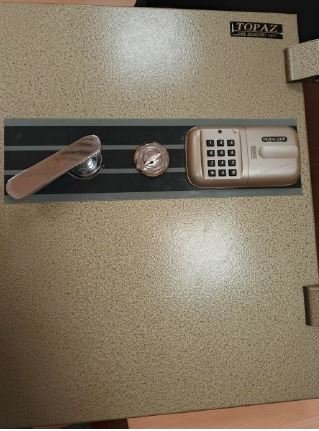 333397-СЕЙФ TOPAZ BST-320 34655. ИНВ№1200-800000102906-0000 (ООО "СГК" , г..Москва)