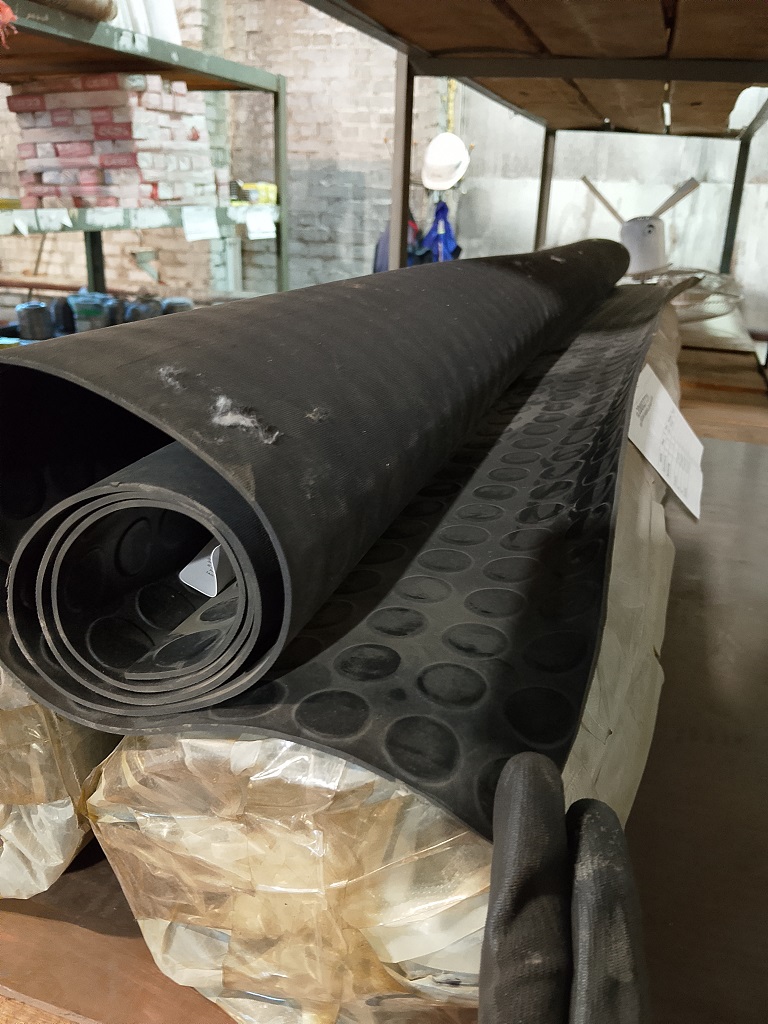 КОВРЫ И ИЗДЕЛИЯ КОВРОВ, ДОРОЖКИ НАПОЛЬН