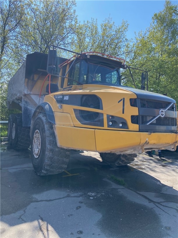 ООО «ПГ «Фосфорит»  реализует землевоз VOLVO А40G, (ИНВ№2030002991)