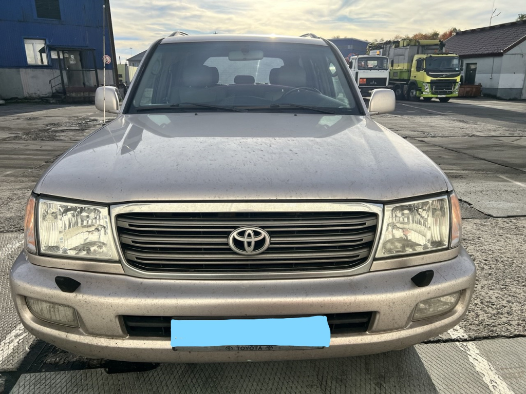 345992 -автомобиль Тойота Лендкрузер 100. 2002 г.в.