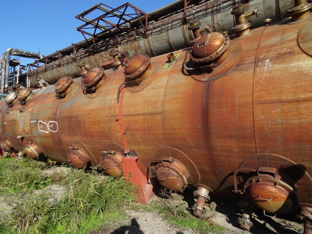 КОЛОННА АБСОРБЦИОННАЯ С ОПОРАМИ