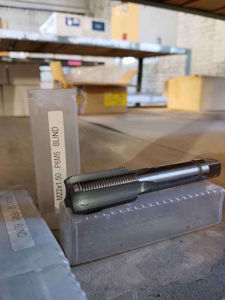 МЕТЧИК МАШ ГЛУХ ПРАВ 22*1,5