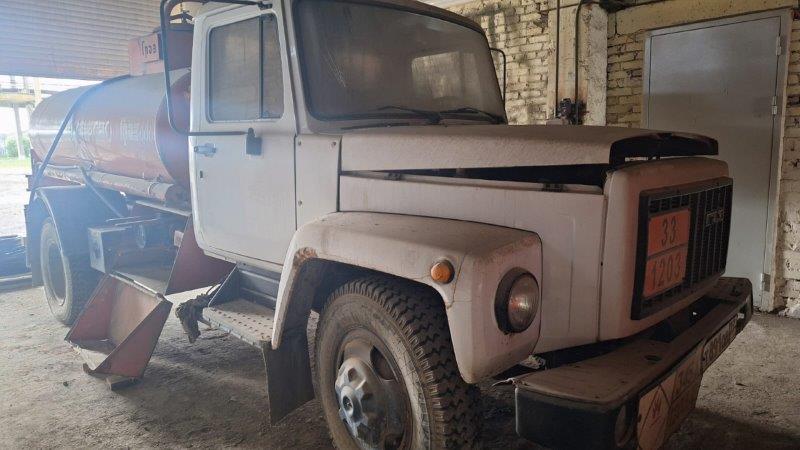 331811-Топливозаправщик АТЗ - 4,9 2003 г.в.