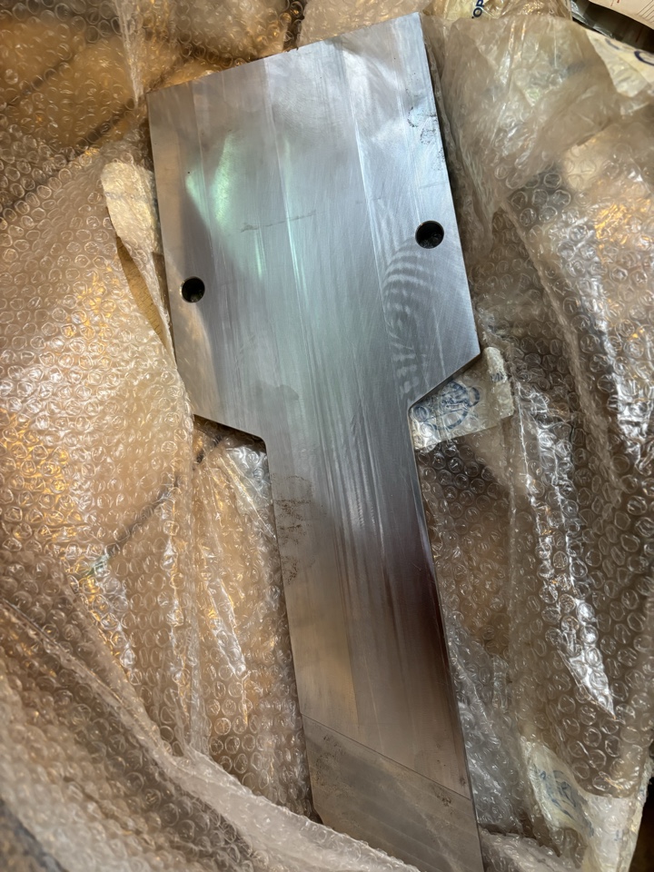 ПОЛОСА НИЖНЯЯ ПЕРЕДНЯЯ 150ММ 058281