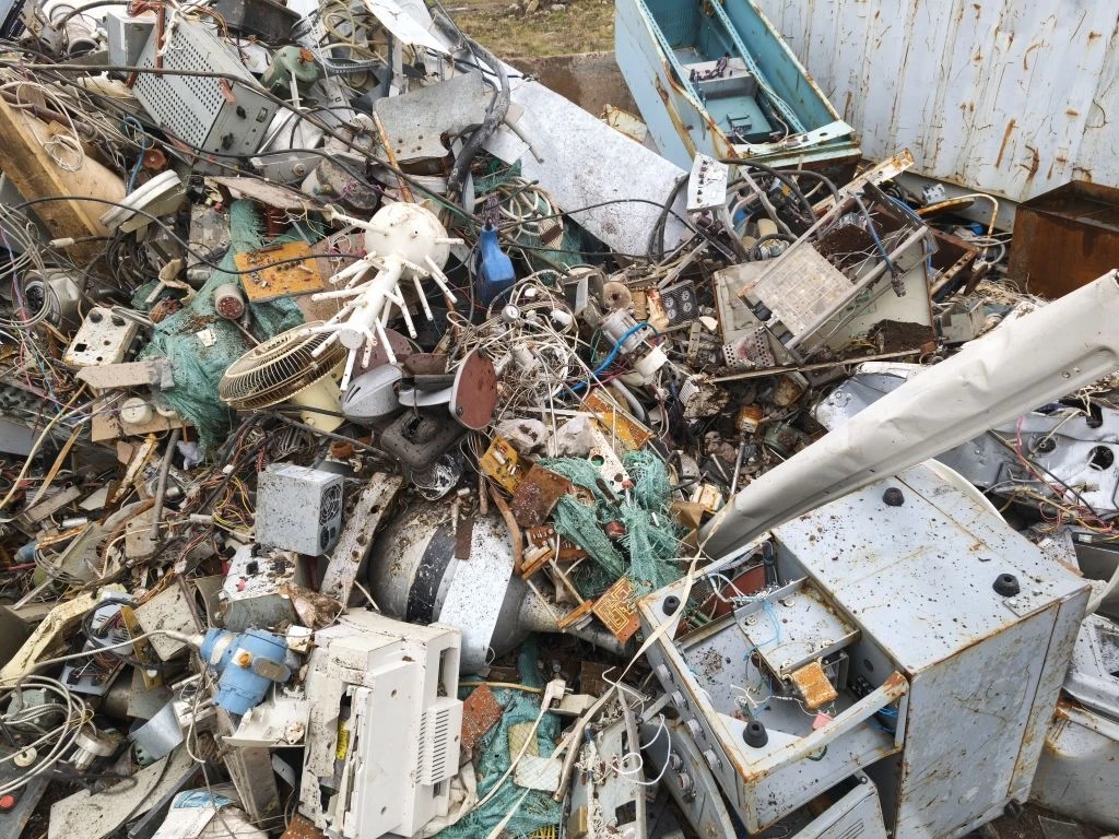 345802-Лом несортированный цветных и черных металлов (сложный лом) 20 тонн АО "НАК "Азот"